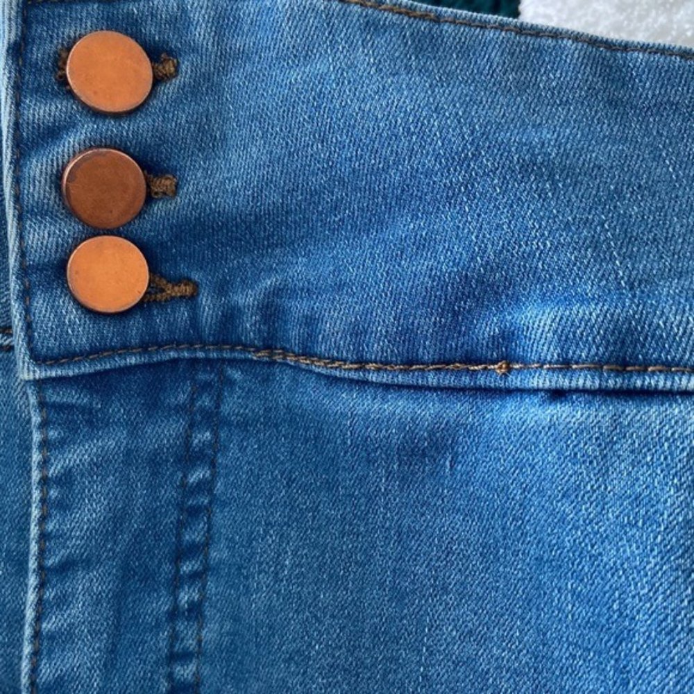 For the Republic distressed capri Jeans pants - Picture 6 of 7